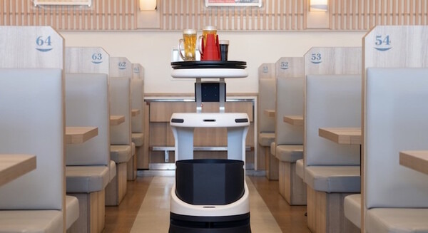 かっぱ寿司「川崎市ノ坪店」ソフトバンクロボティクスの配膳・運搬ロボット「Servi」をトライアル導入 画像