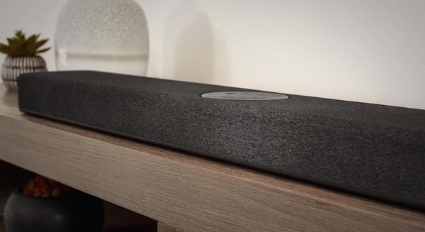 Alexaを搭載したサウンドバー「REACT」2021年3月上旬にD&Mが発売 音声操作で「Amazon Music」などの楽曲を再生可能 画像