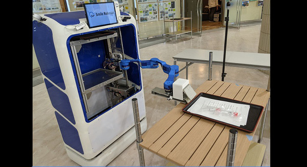 スマイルロボティクスの配膳・下膳ロボットをPCR検査に活用　非対面・非接触で自動搬送「Tokyo Robot Collection」 画像