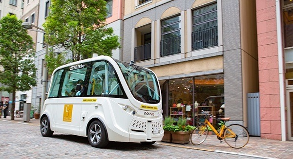 ソフトバンク子会社、自動運転バスに関する3つの規制緩和の実現　境町の自動運転バスの運行では4月から保安要員が不要に！ 画像