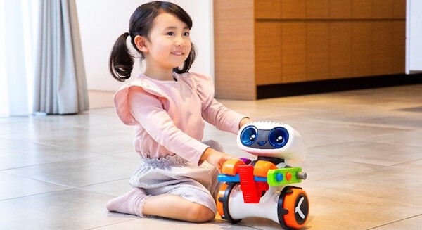 3歳から使用できるプログラミングロボ「キンダーボット」 マテル・インターナショナルが6月上旬に発売 画像