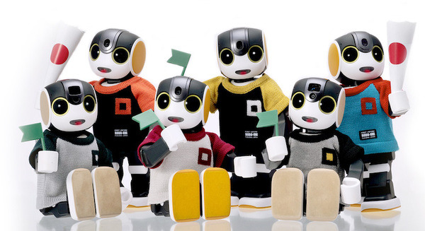 ロボット用アパレルブランド「ROBO-UNI」(ロボユニ)がロボホン公式衣装「地元応援ニットTシャツ(全6色)」発売 画像