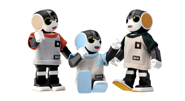 ロボユニが「ロボホン弟モデル」誕生記念第一弾として「ニットTシャツ」を発売 画像