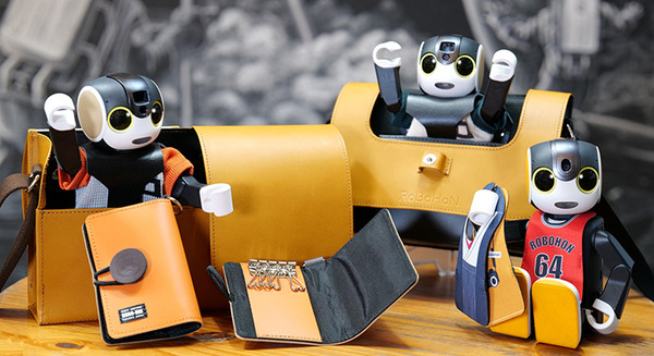 ROBO-UNI商品を高島屋「ロボティクススタジオ」で常設販売へ 「RoBoHoN」の衣装やポーチ全16種類を販売 画像
