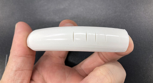 トヨタとパナソニックが指の怪我防止と安全評価用「指ダミー」を開発 人と機械・協働ロボットが安心安全に共存するため 画像