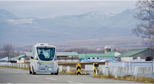 氷点下4.8度で自動運転バス「NAVYA ARMA」の運行実験　雪が自動運転に与える影響や路面凍結対策など確認　北海道上士幌町で 画像