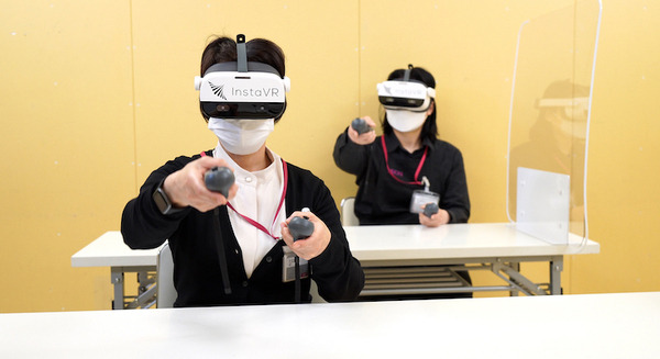 イオン、イオンスタイル全店舗でVR研修を導入 従業員の教育機会を拡大、習得レベルの標準化を目指す 画像