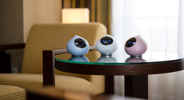 AI会話ロボット「Romi」初のホテル宿泊プラン「ホテルオークラ京都」で販売 春の行楽シーズンは「Romi」と特別な体験を 画像