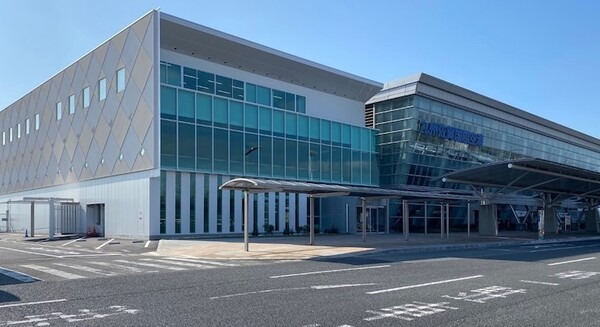 佐賀国際空港の利用者数を自動でカウント　リアルタイムAI画像解析サービス 「OPTiM AI Camera Enterprise」 画像