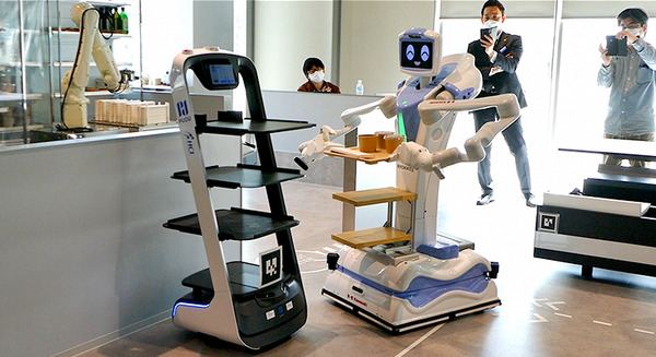 川崎重工のロボットカフェでカレーを食べてきた　羽田イノベーションシティ「Future Lab HANEDA」 画像