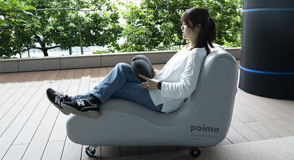 やわらかい乗り物「poimo」実用化に向けた試作機を開発　ふくらむ・たためる風船構造、直感的なクッション型コントローラ 画像