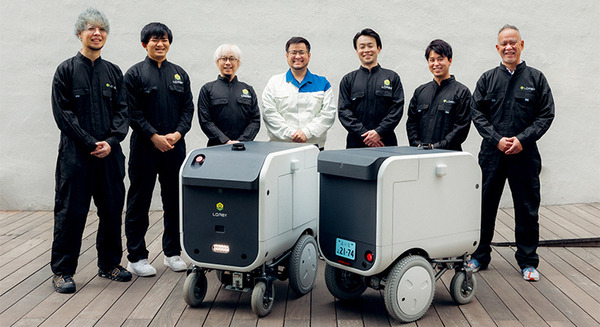 スズキとLOMBY 公道走行向け屋外自動配送ロボットの量産めざす　電動車椅子と部品を共通化して製造コストを低減 画像