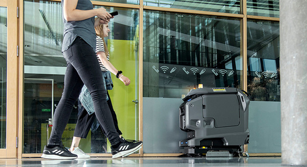 清掃機器のケルヒャーが床洗浄ロボット「KIRA B 50」を発売 画像
