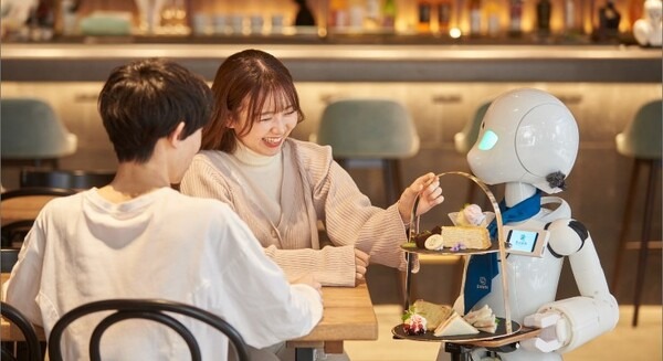 公開実験店を融合した体験型施設として「分身ロボットカフェDAWN」がリニューアル 入場料制を導入、未来を感じる体験を 画像