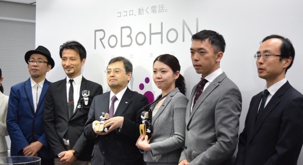 【記者発表会速報2】ロボホンに搭載されるアプリと、ロボホンに関する高橋智隆氏のコメント 画像