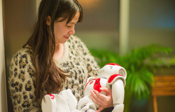 ロボットと美女 画像