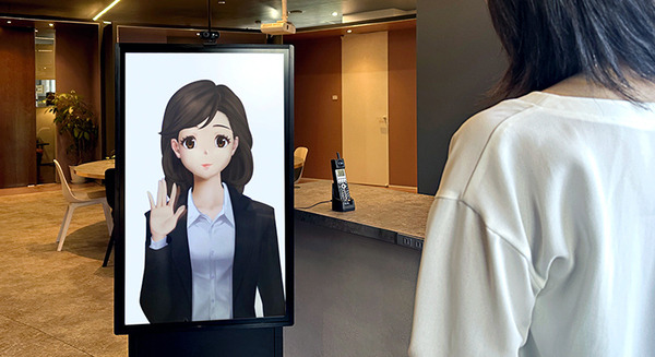 ドア会社の無人展示場がアニメ女性のアバター接客を導入　自宅テレワークの社員が気軽な服装で接客　最初は名古屋、将来は全国へ 画像