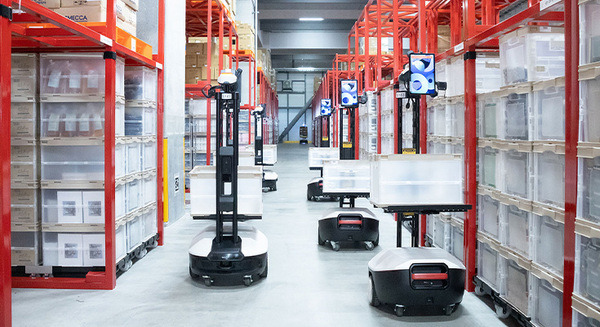 新設した16万平米のマルチテナント型物流倉庫に100台のピッキングアシストロボット導入へ　STOCKCREWとプロロジスが業務提携 画像