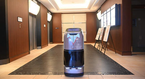 ホテル用配送ロボット「BUTLERBOT W3」をシェラトン・グランデ・トーキョーベイ・ホテルが導入 画像