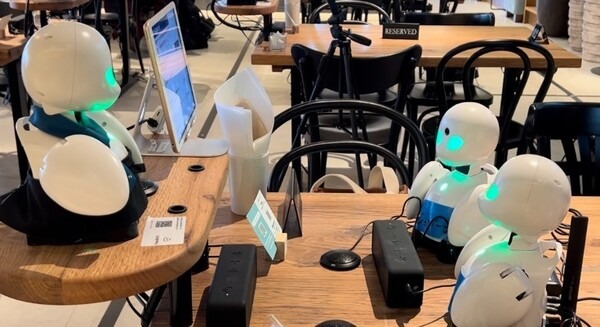 京都で「分身ロボットカフェ DAWN ver.β」開催! 難病や重度障害などで外出困難な人が分身ロボットを操作して接客、12月6日から 画像