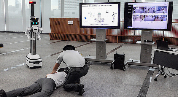 警備ロボットugoと行動認識AIのアジラが連携　両社の弱点をカバー、警備のさらなる自動化・省人化、安全性向上へ 画像