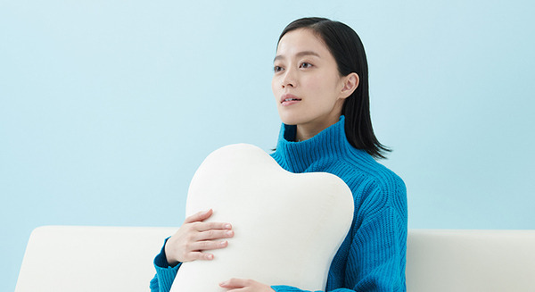 呼吸する不思議なロボットクッション「fufuly」(フフリー)発売　二子玉川 蔦屋家電で先行イベント開催　ユカイ工学 画像