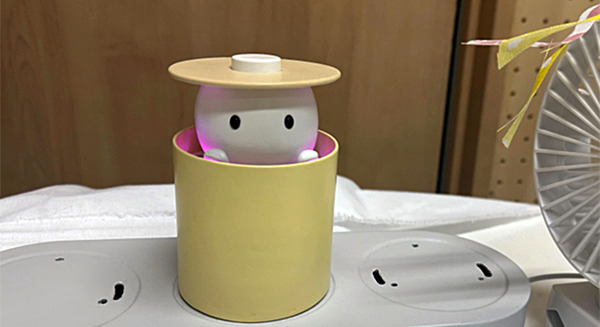 ヒトの行動を促すロボット「ぽっちゃん」登場　日本科学未来館の常設展示「ハロー! ロボット」 画像