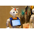 【横浜ガンダムとPepperがコラボ】ペッパーパーラーでガンダム風Pepperを体験！Pepperの「ガンダムあの名セリフ」はシュールすぎて…