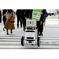 【日本初】自動運転ロボットも信号を守って走行します！ソフトバンクと佐川急便が公道でロボットと信号機の連携実験に成功