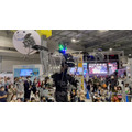 黒い「スケルトニクス」がロボカップ会場に登場　身長3mの身体拡張ロボットスーツのパフォーマンスに来場者の歓声ひびく