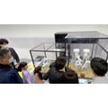 五平餅を焼いて、クレープを作り、抹茶を点てる調理ロボットたち　「スマートライフカフェ」のシェフは協働ロボット「COBOTTA」