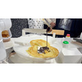 五平餅を焼いて、クレープを作り、抹茶を点てる調理ロボットたち　「スマートライフカフェ」のシェフは協働ロボット「COBOTTA」