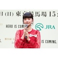 「第90回 日本ダービーPR発表会」で競走馬ロボット「ダビノスケ」を公開　佐々木蔵之介と見上愛が登壇、HERO馬と歴史を振返る