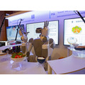 生成AI大規模言語モデルが人型ロボットを制御する連携デモを公開　NTT「tsuzumi」が身体感覚を持つロボットの物理的作業を制御