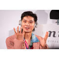 NTT オープンイヤー型なのに音漏れを抑制 音楽を聴きながら会話もできる耳スピ新製品「nwm ONE」 磯村勇斗さんが体験した感想は・・