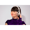 NTT オープンイヤー型なのに音漏れを抑制 音楽を聴きながら会話もできる耳スピ新製品「nwm ONE」 磯村勇斗さんが体験した感想は・・