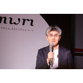 NTT オープンイヤー型なのに音漏れを抑制 音楽を聴きながら会話もできる耳スピ新製品「nwm ONE」 磯村勇斗さんが体験した感想は・・