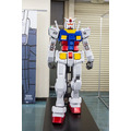 現代科学でビーム・サーベルは実現できる？ハロが乗った多脚型ロボットの操縦体験、横浜ガンダムの手でジャンケン「GUNDAM NEXT FUTURE SCIENCE展」内覧会レポート