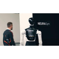 世界初のフィジカルAI・ロボット訓練センター「Neura Gym」を開発　ヒューマノイド開発で仮想空間と現実の橋わたしの施設に