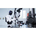 世界初のフィジカルAI・ロボット訓練センター「Neura Gym」を開発　ヒューマノイド開発で仮想空間と現実の橋わたしの施設に