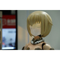 身長150cmの動いてしゃべるキューティーロイド『轟雷』全日本模型ホビーショーで初披露へ　55cmのロボットドールと特別演出で競演