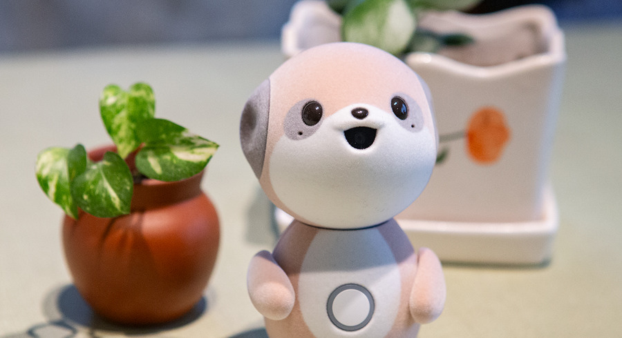 生成AIで会話が進化、シャープ「ポケとも」と実際に暮らしてわかった「共感する友達」感【レビュー】