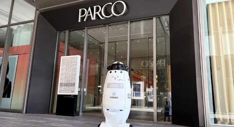 渋谷PARCOで警備ロボット「SQ-2」実証実験開始、SEQSENSEが人手不足解消へ挑む