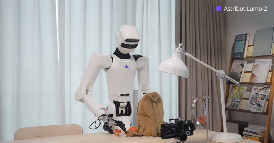 【紹介動画】家庭環境のタスク実行を進化へ導くヒューマノイド向け基盤モデルAstribot「Lumo-2」