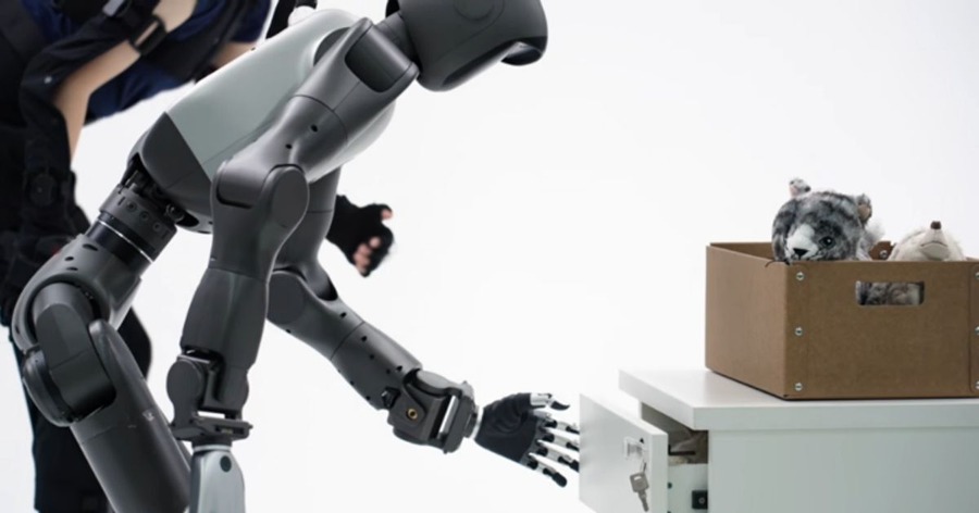 人の全身動作をヒューマノイドが再現、Booster Roboticsが全身遠隔操作プラットフォーム「Booster T2」の映像を公開
