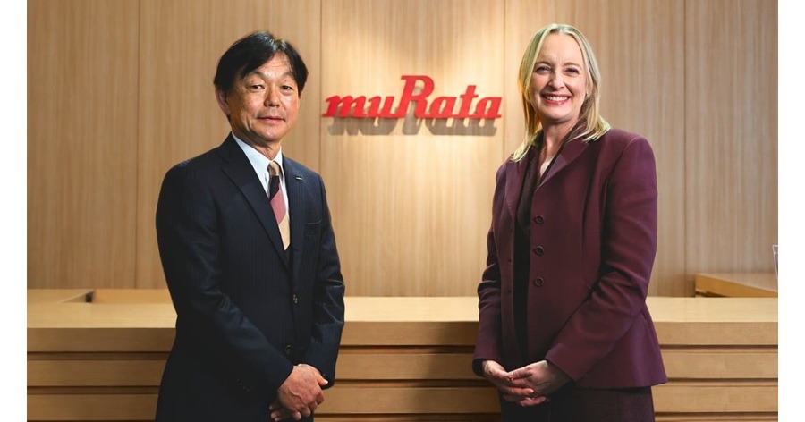 村田製作所の中島規巨氏（代表取締役社長）とアクセンチュアのジュリー・スウィート氏（会長兼最高経営責任者）