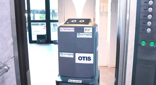 ロボットが自律的にエレベーターを呼び搬送作業 福岡市の集合住宅で日本オーチスが実証プロジェクト