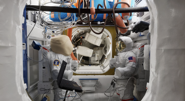 国際宇宙ステーション（ISS）の船内をリアルに仮想体験　光の表現を強化した「ISS Simulator」最新版を公開