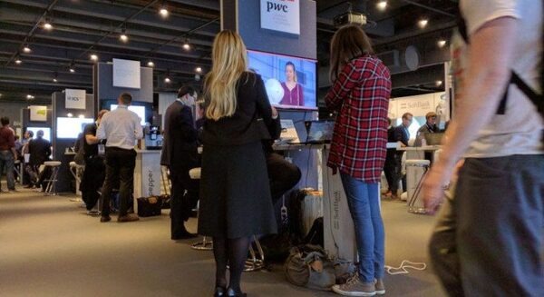 さすがフランス、ダンスもかっこいい！ フランスで開催された「Pepper World Paris 2017」レポート！