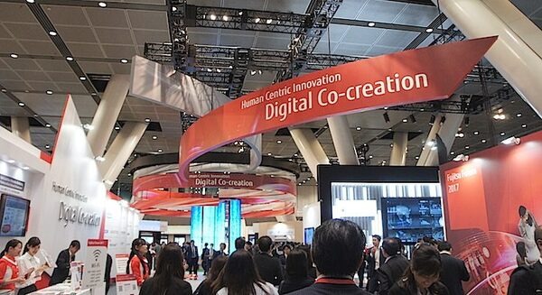 【富士通フォーラム 2017レポート】ロボットクラウドプラットフォームの発表やロボピンの様々な活用法